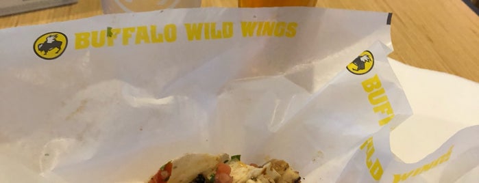 Buffalo Wild Wings is one of Fayetteville Food.