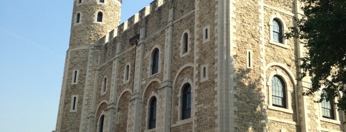 Tower of London is one of Paranormal Places.
