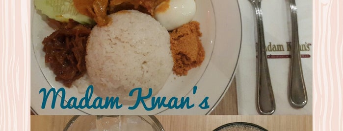 Madam Kwan's is one of Locais curtidos por Charles.