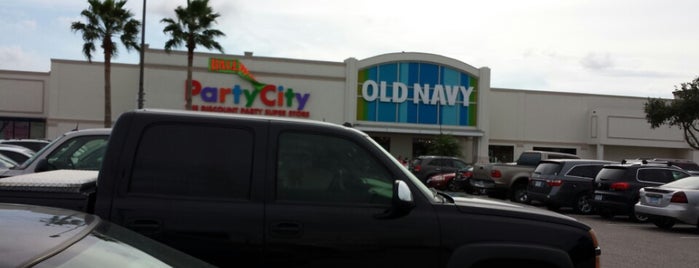 Old Navy is one of Denise's Saved Places.