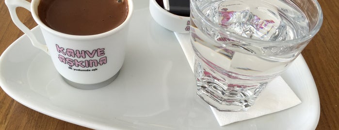 Kahve Aşkına is one of Lieux sauvegardés par Meltem.