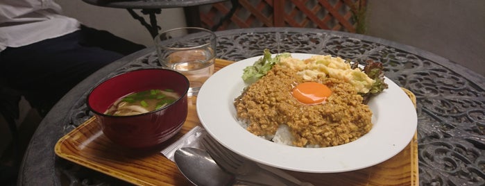 カリーニ is one of Brown Rice Restaurants in Tokyo.