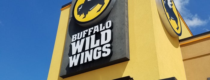 Buffalo Wild Wings is one of Brookings Bars.