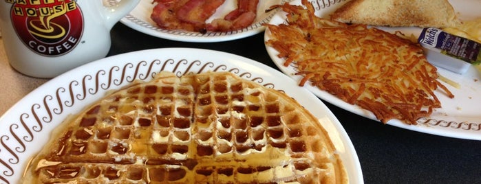 Waffle House is one of The1JMACさんのお気に入りスポット.