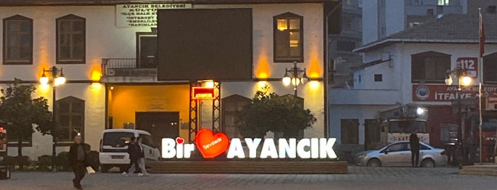 Ayancık Meydan is one of Sinop.