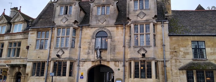 Talbot Hotel Oundle is one of Lugares favoritos de Carl.