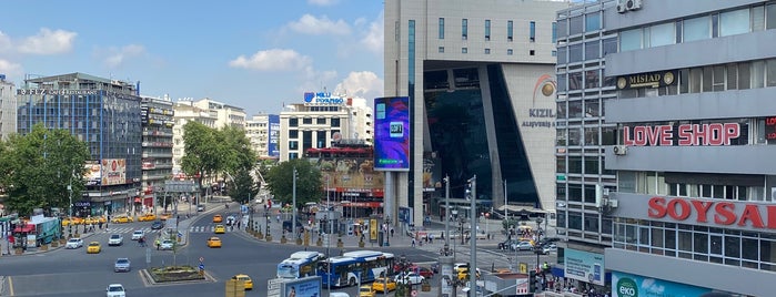 Kızılay Meydanı is one of สถานที่ที่ çetin ถูกใจ.