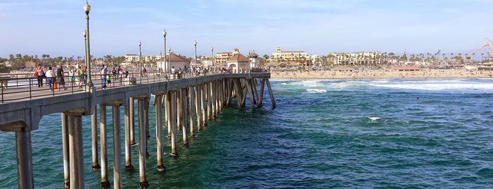 Huntington Beach Pier is one of William : понравившиеся места.