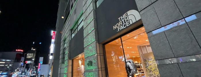 THE NORTH FACE 原宿店 is one of Sports Shop.