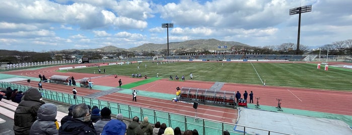 黒崎播磨陸上競技場 in HONJO is one of Stadiums.