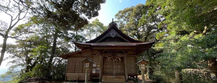 叶嶽神社 is one of 博多に帰省したらココに行く！.