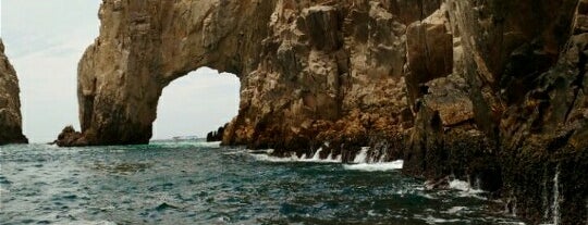 El Arco de Cabo San Lucas is one of Tempat yang Disukai Araceli.