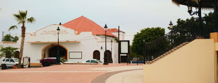 Teatro del Pueblo is one of สถานที่ที่ Araceli ถูกใจ.