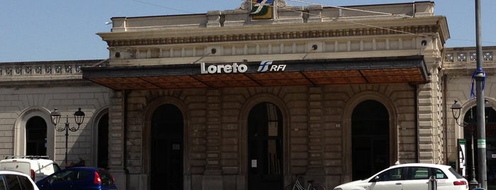 Stazione Loreto is one of Stazioni ferroviarie delle Marche.