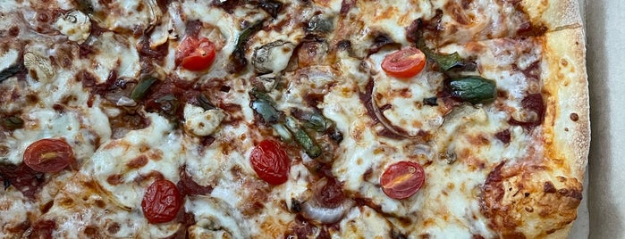 Domino's Pizza is one of makan @ Utara #9.