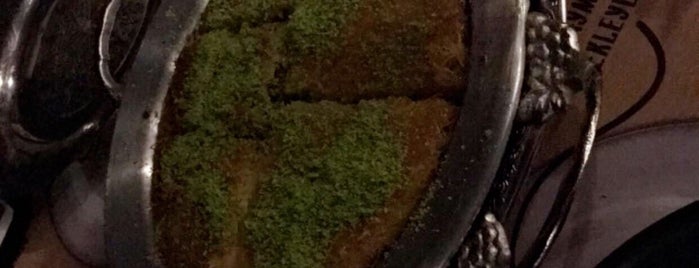 Beyzade Kahvaltı & Künefe is one of Locais curtidos por Beyaz.
