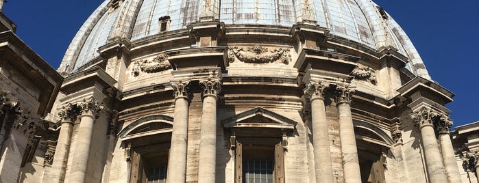 Basilica di San Pietro in Vaticano is one of Rome Trip - Planning List.