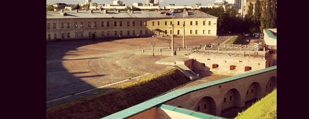 The Kyiv Fortress is one of музеї.