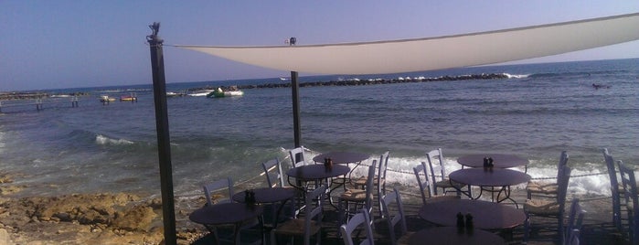 Beach of Paphos is one of nata'nın Beğendiği Mekanlar.