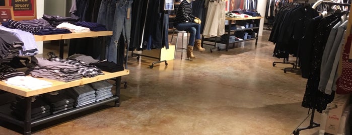 Levi's Store is one of Portland Misc.