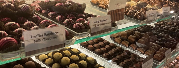 Whetstone Chocolate Factory is one of Posti che sono piaciuti a Jemma.