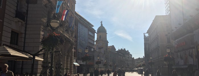 Stari Grad is one of Tempat yang Disukai Вероника.