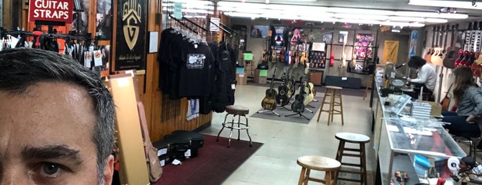 Matt Umanov Guitars is one of Guitar stores NYC.