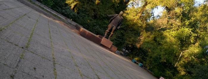 Пам'ятник В.П. Чкалову / Chkalov monument is one of Днепропетровск.