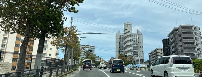 道の尾交差点 is one of 交差点 (Intersection) 15.