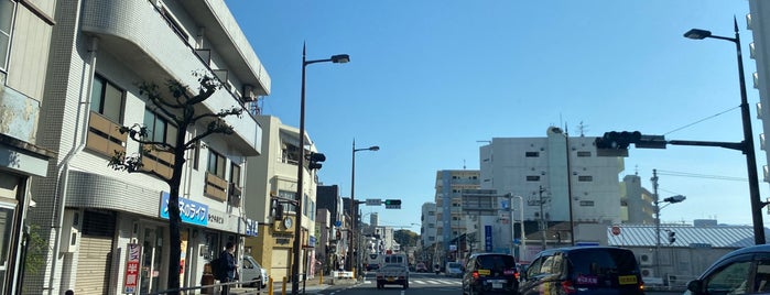 昭和町交差点 is one of 交差点 (Intersection) 15.