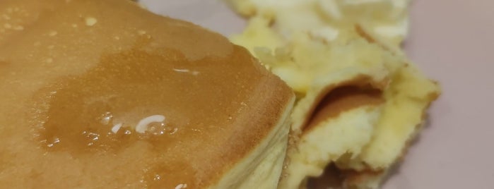 Belle-Ville Pancake is one of Bishan convenience.