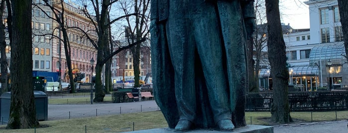 Eino Leinon patsas / Statue of Eino Leino is one of Europe +.