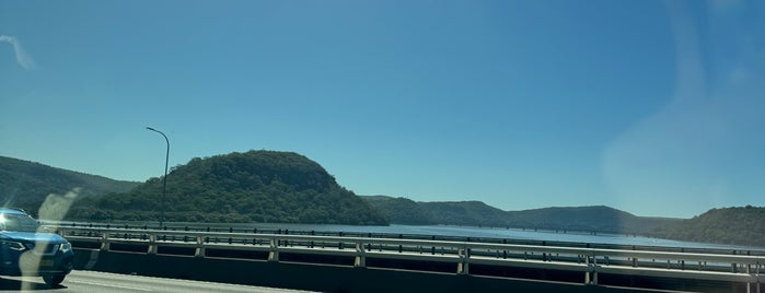 Hawkesbury River Bridge is one of Sydney.
