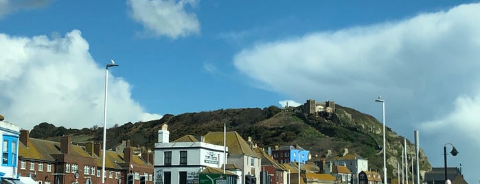 Hastings Old Town is one of สถานที่ที่ Lisa ถูกใจ.