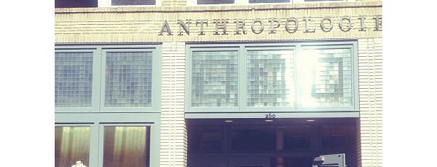 Anthropologie is one of Lieux qui ont plu à Joanna.