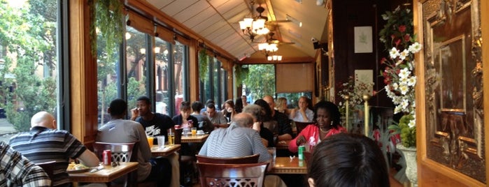 Clark's Restaurant is one of Best Cobble Hill/Carroll Gardens Restaurants.