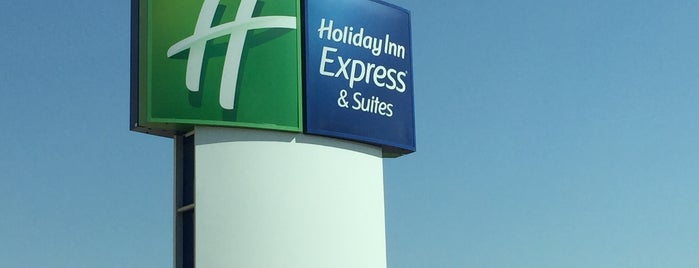 Holiday Inn Express & Suites Marana is one of Hotels near Inland Kenworth Tucson.