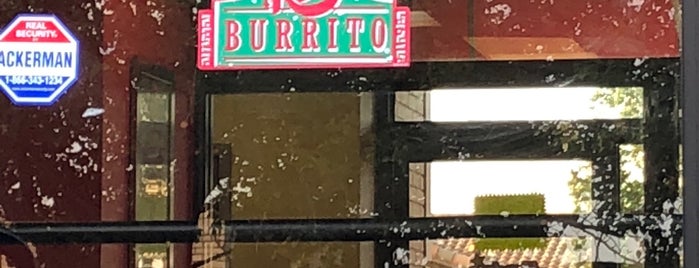Hardee's / Red Burrito is one of Tempat yang Disukai Chester.