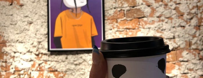 Tuck Coffee is one of Izmir Gourmet Guide Bir Adım Öne Çıkanlar.