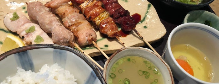 鶏はな is one of 東京の親子丼.