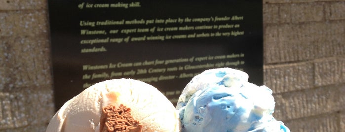 Winstone's Cotswold Ice Cream is one of Lugares favoritos de Asli.