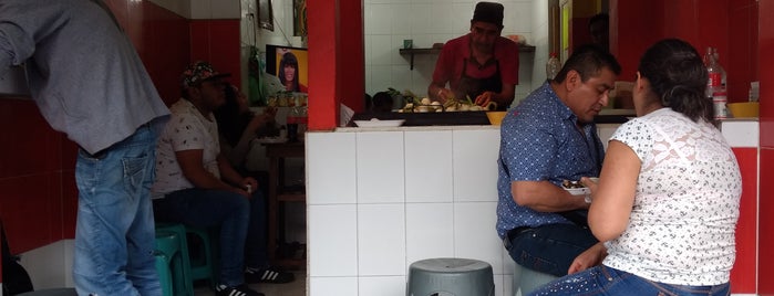 Don Lucio is one of Comiendo en Santa María la Ribera.