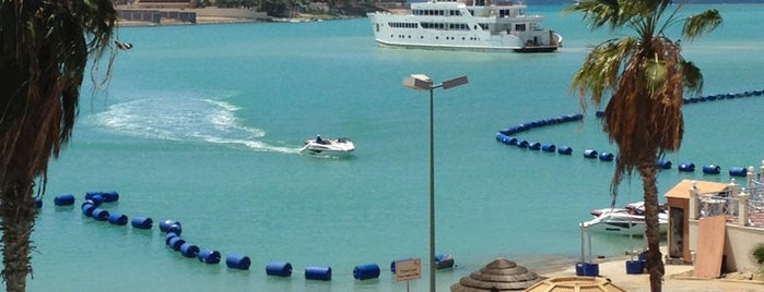 Durra Beach Resort is one of Orte, die Bandder gefallen.