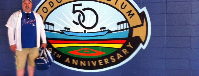 Доджер-стэдиум is one of MLB Stadium.
