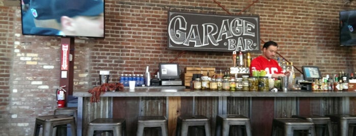 Garage Bar is one of Lugares favoritos de Amir.