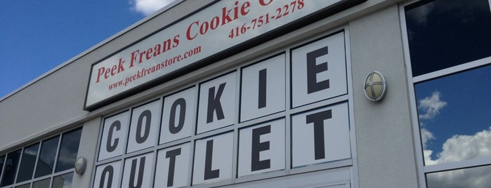 Peek Freans Cookie Outlet is one of Orte, die Jed gefallen.