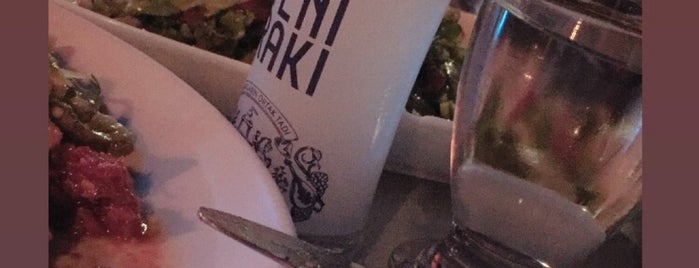 Vira Balık Restaurant is one of Veyselさんのお気に入りスポット.