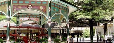 Kraton Ngayogyakarta Hadiningrat is one of Worth places to be visiting.