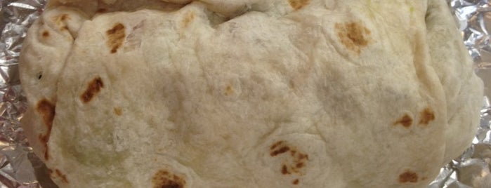 Hot Head Burritos is one of Locais salvos de Esther.