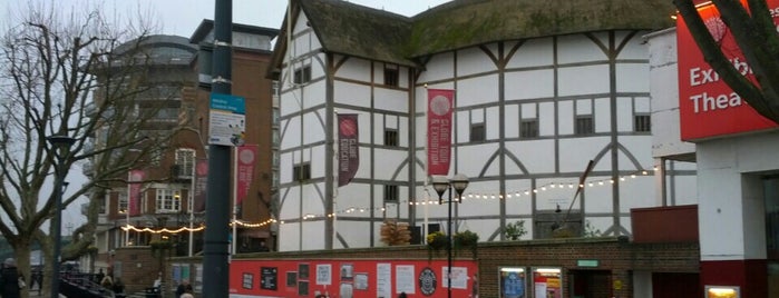 Shakespeare's Globe Theatre is one of London tour.